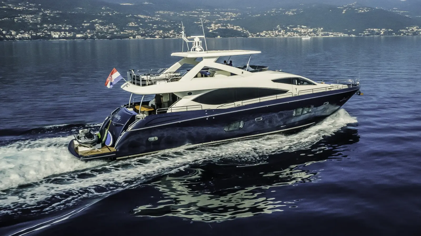 The Best Way Motoryacht interior cabin view