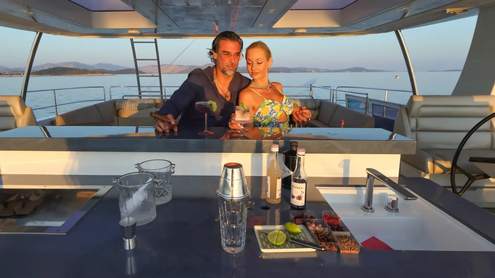 Honeybird sailing in Trogir