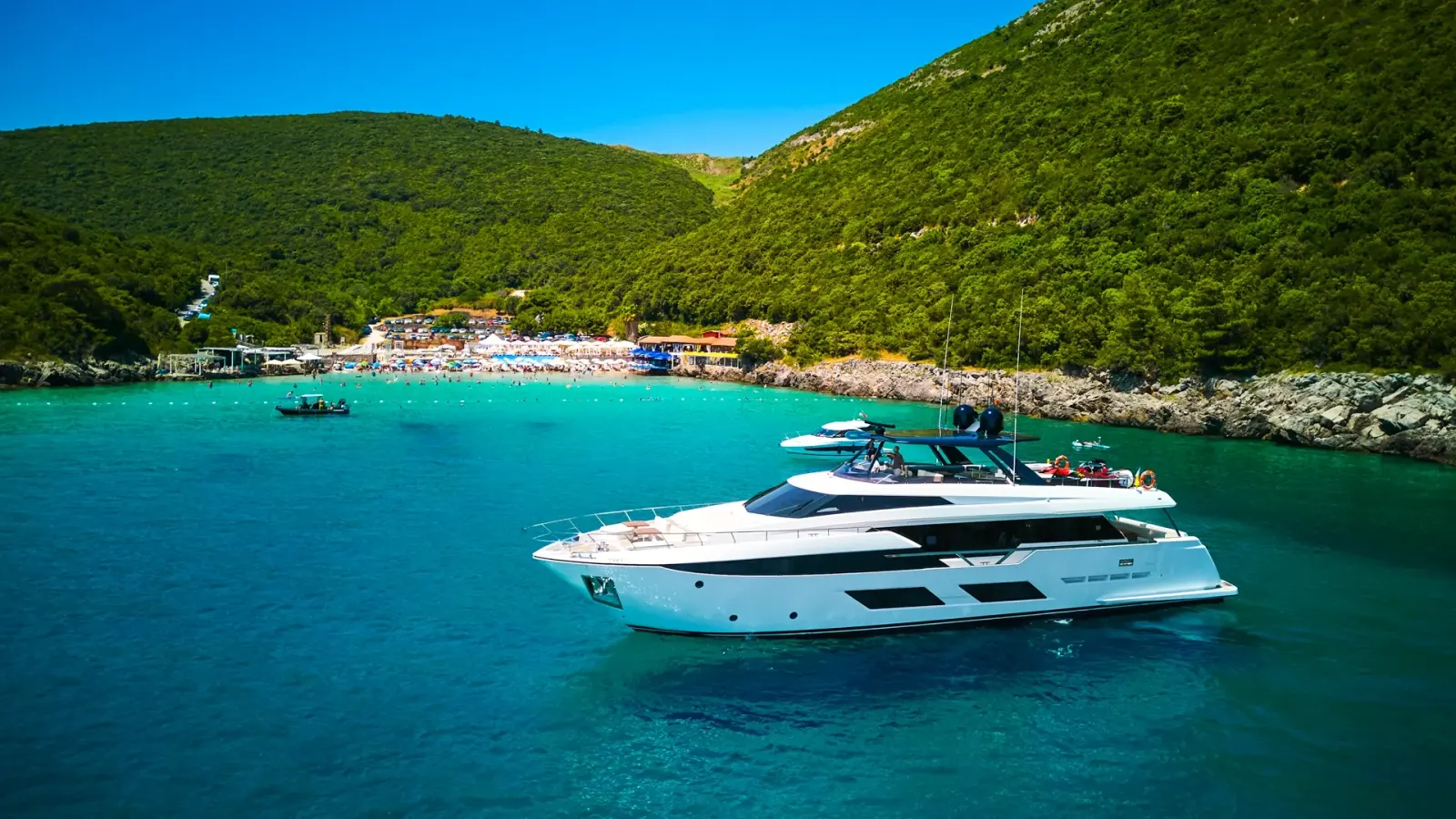 Mandra II sailing in Herceg Novi
