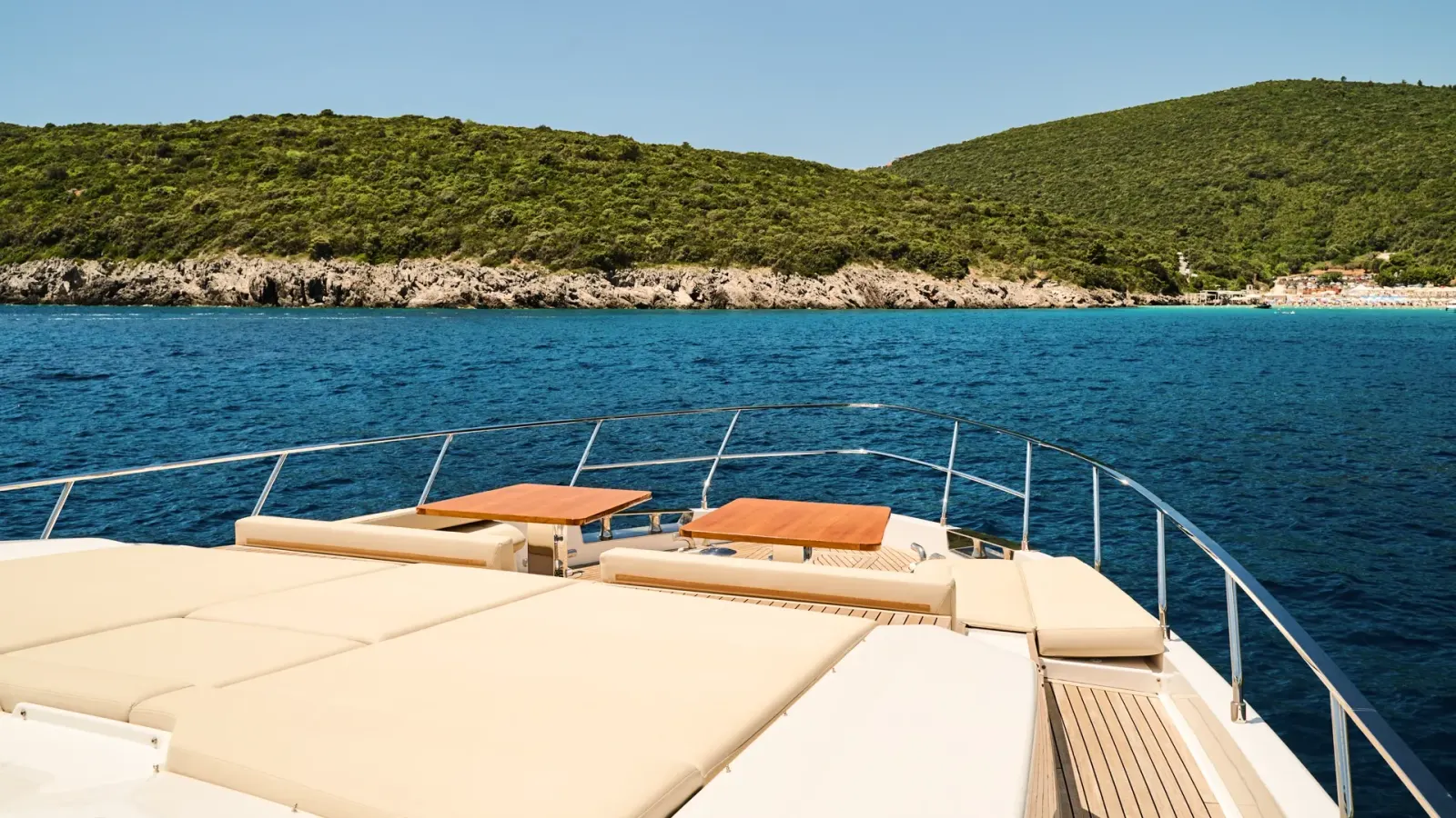 Mandra II sailing in Herceg Novi