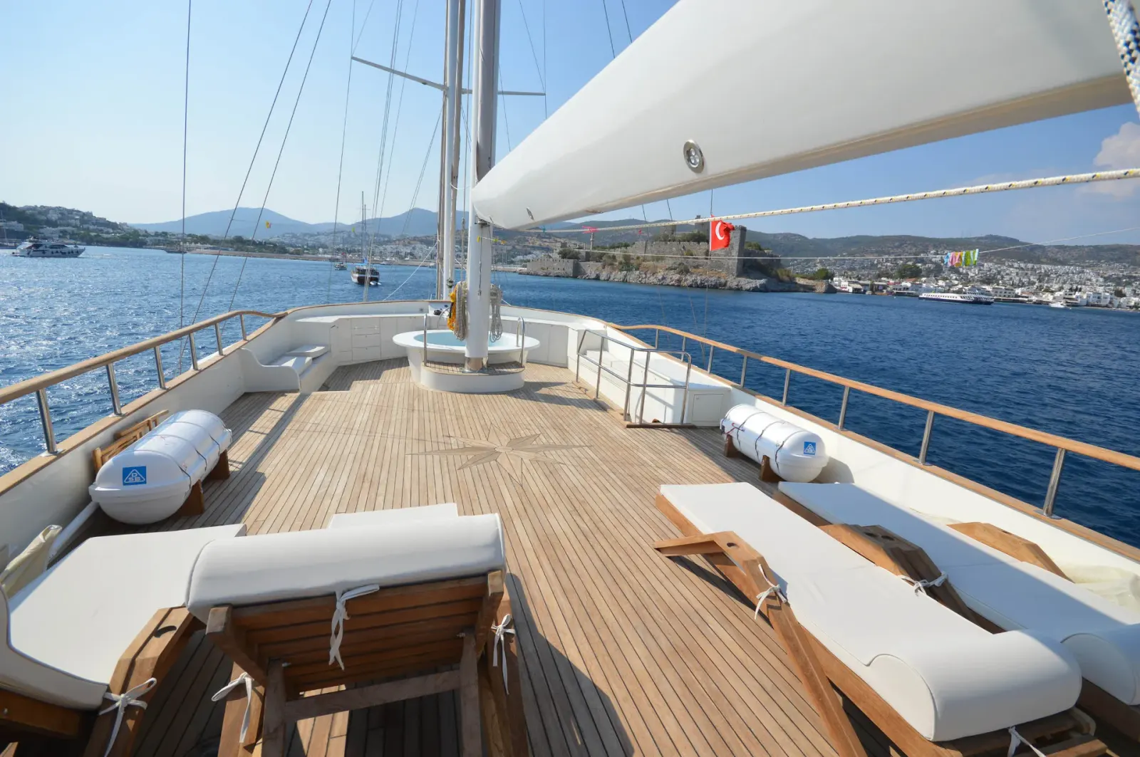 Gul Sultan sailing in Bodrum