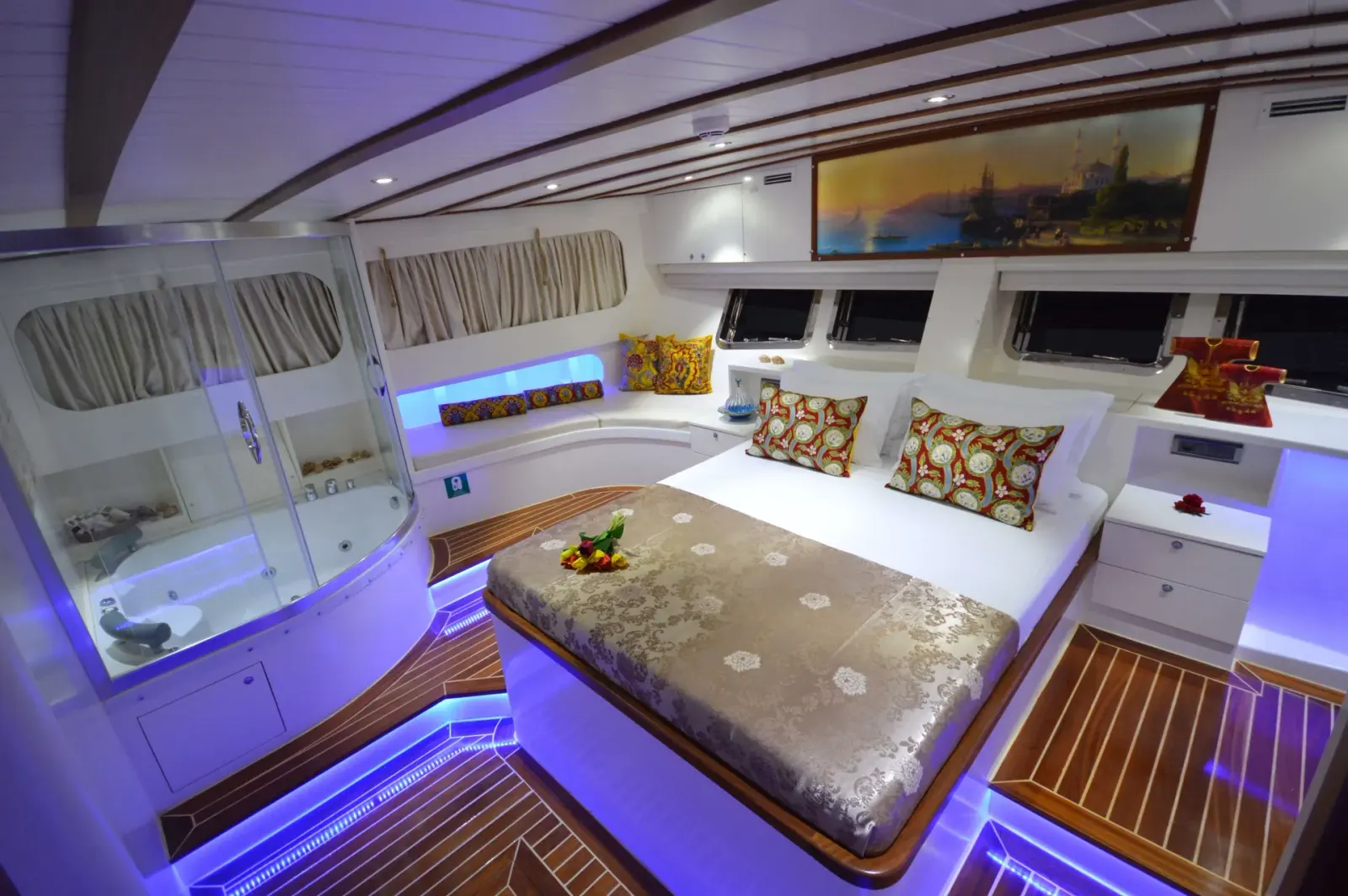Gul Sultan sailing in Bodrum