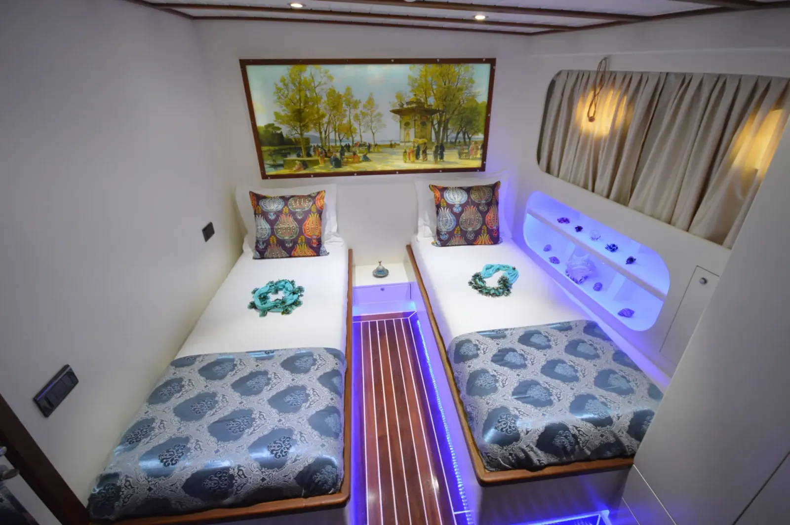 Gul Sultan sailing in Bodrum