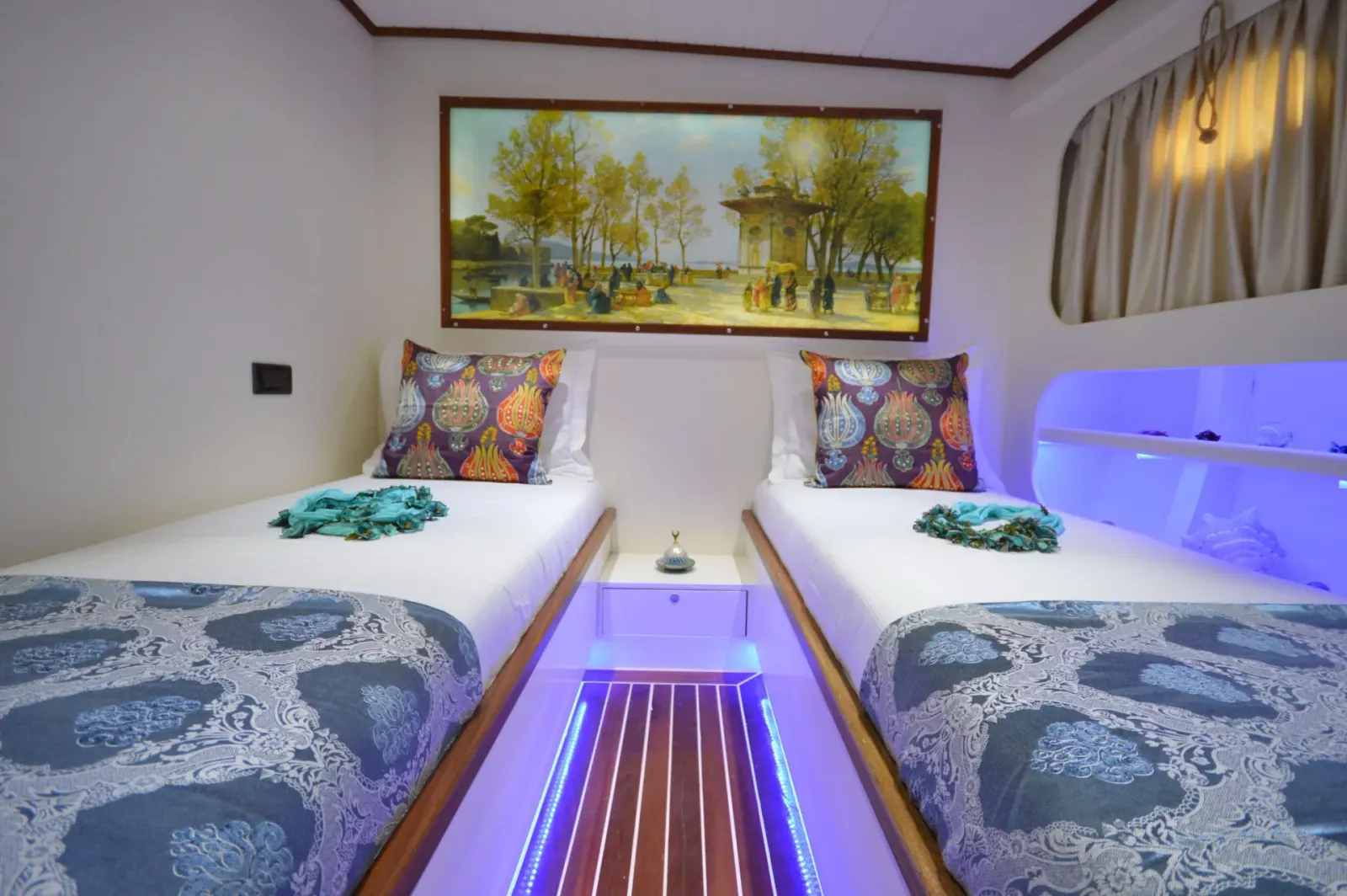 Gul Sultan sailing in Bodrum