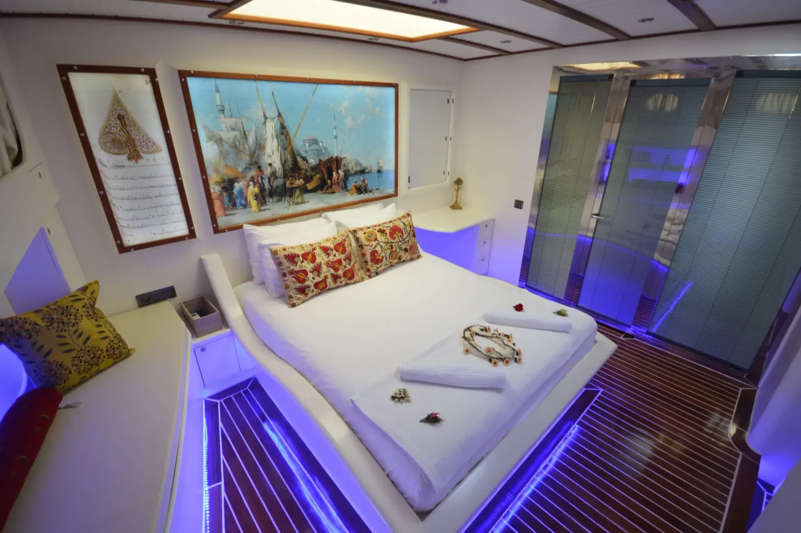 Gul Sultan sailing in Bodrum