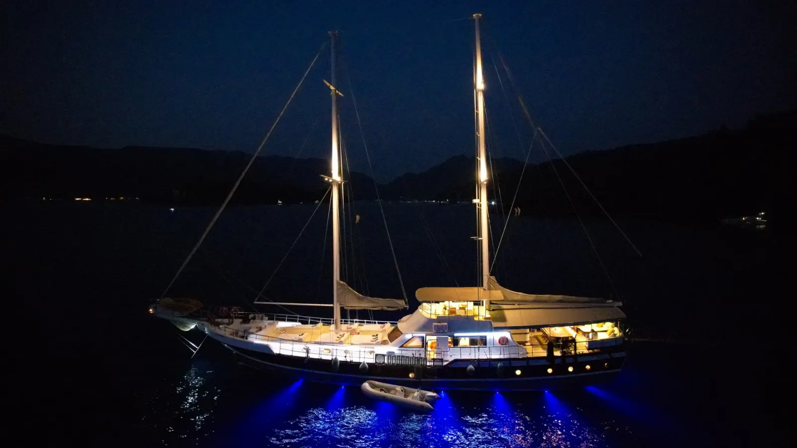 Perla del Mar sailing in Marmaris
