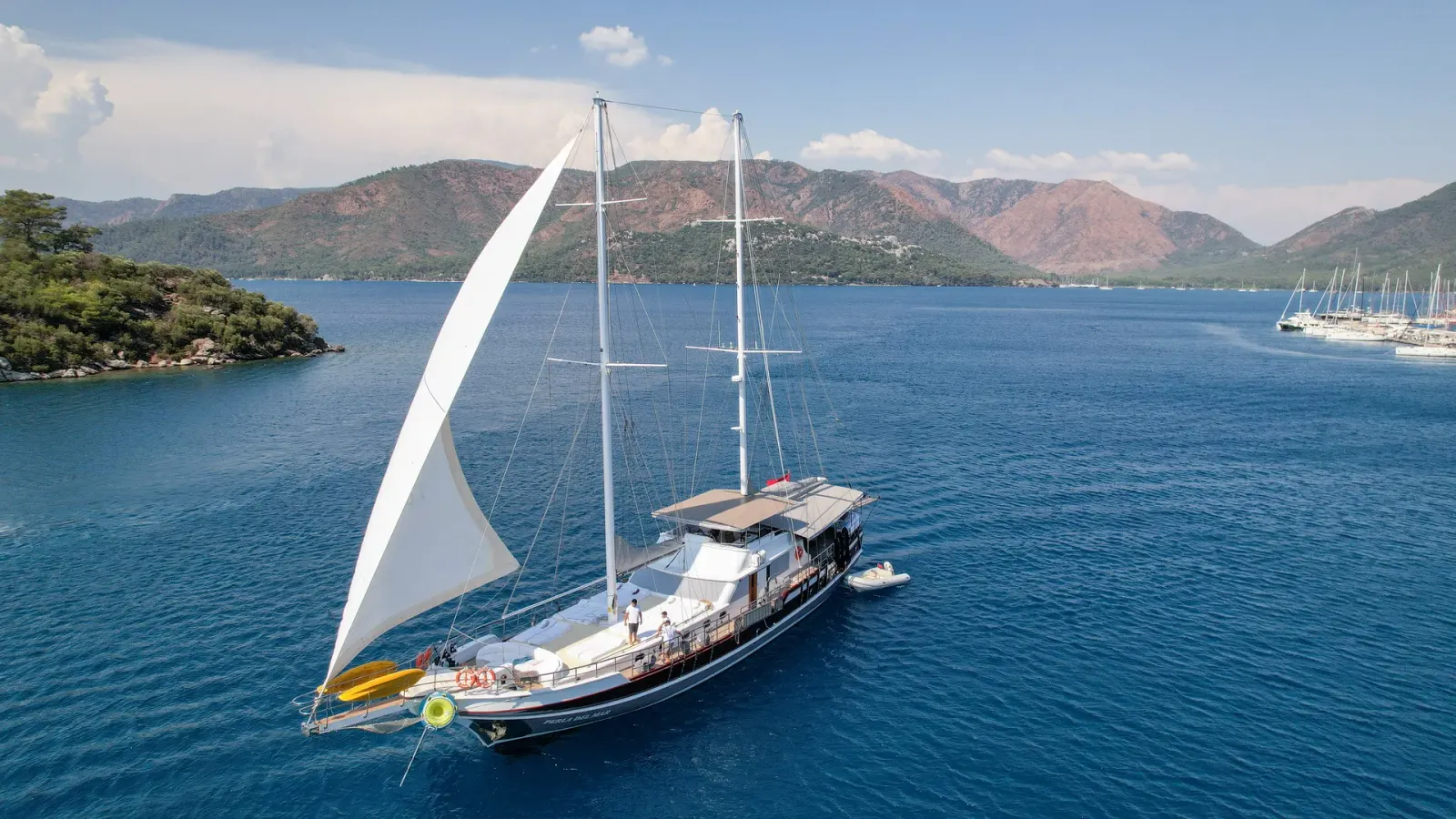 Perla del Mar sailing in Marmaris