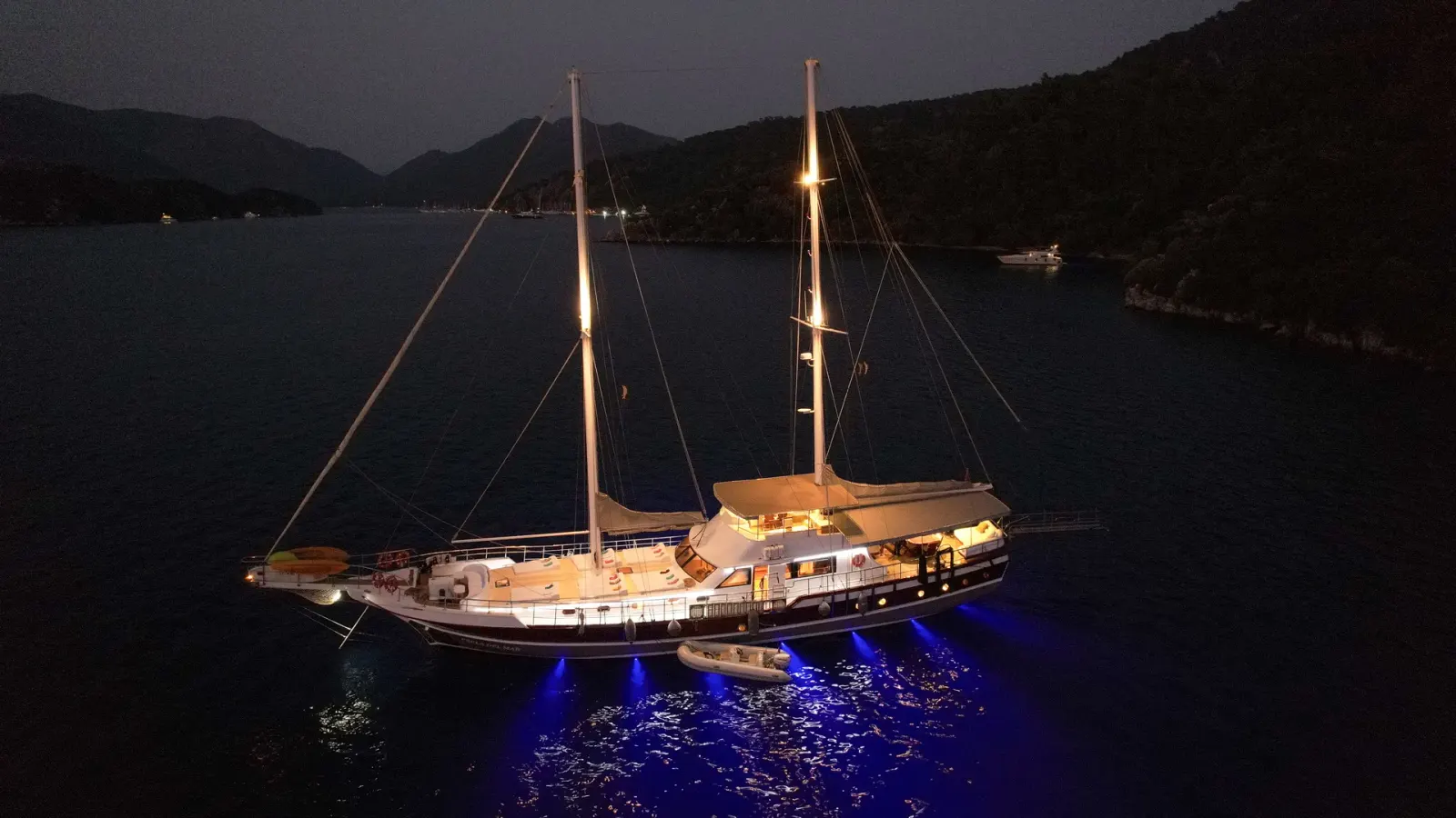 Perla del Mar sailing in Marmaris