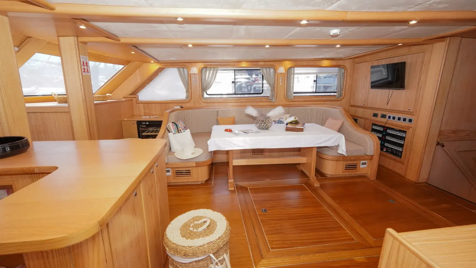 Perla del Mar sailing in Marmaris