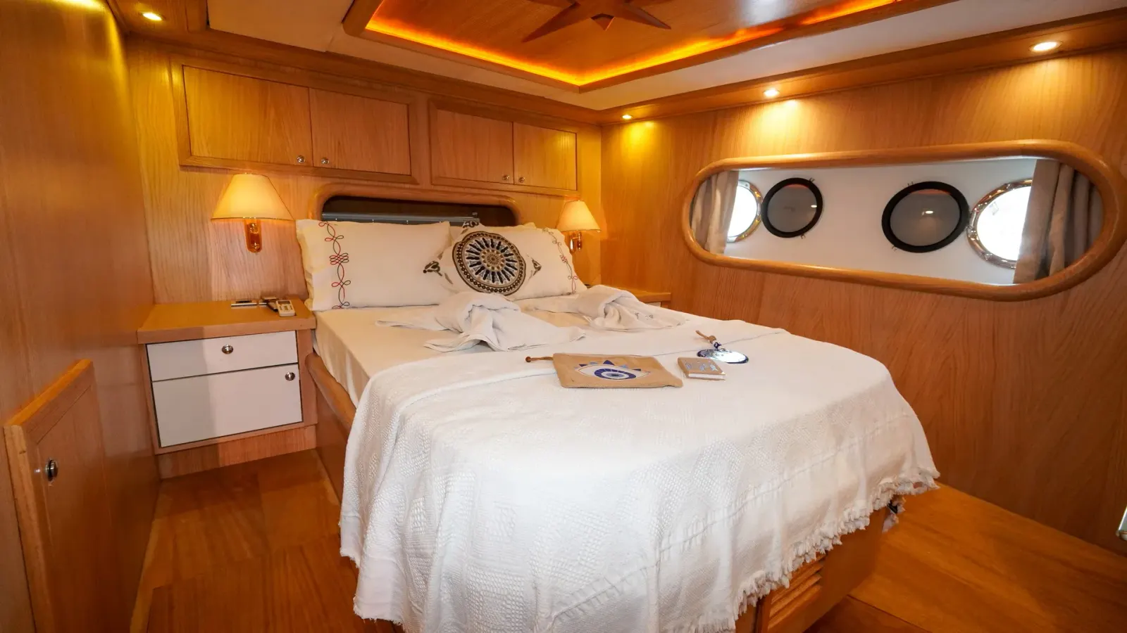 Perla del Mar sailing in Marmaris