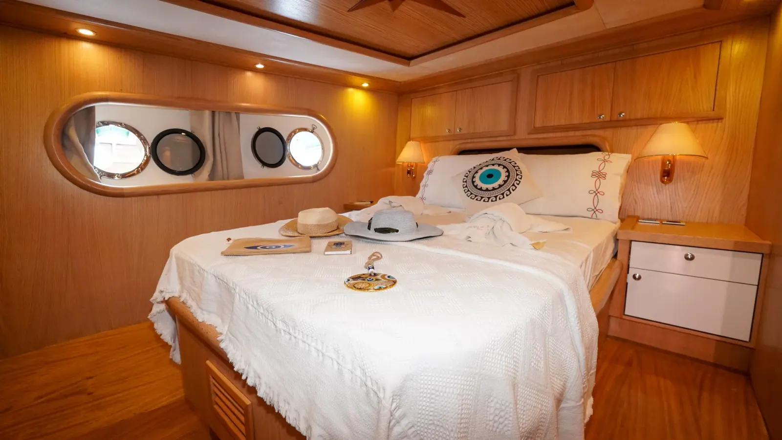 Perla del Mar sailing in Marmaris