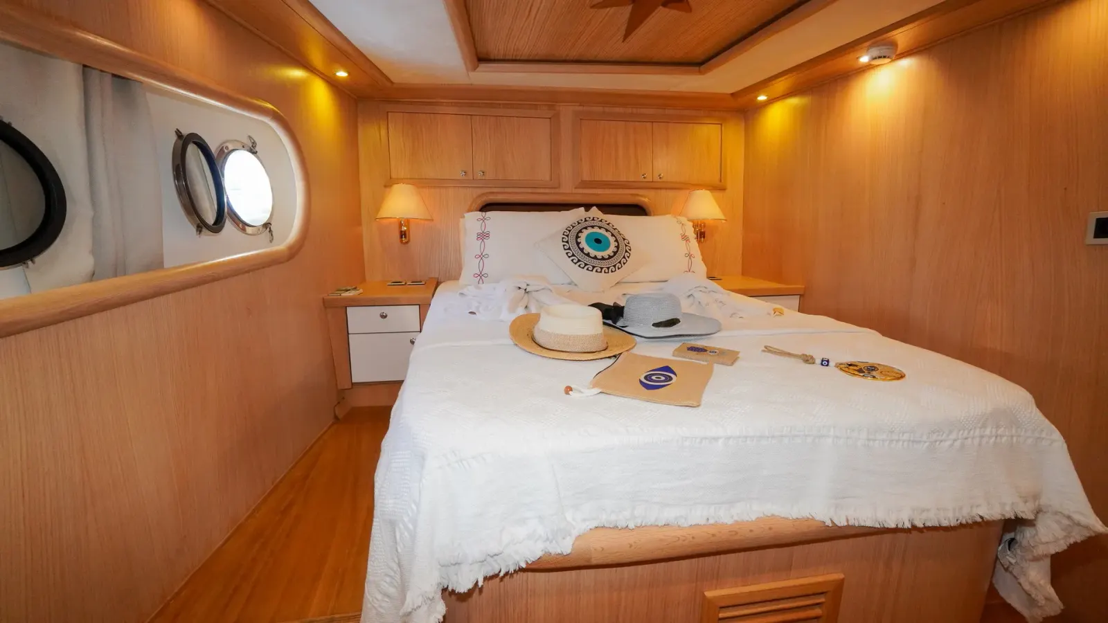 Perla del Mar sailing in Marmaris