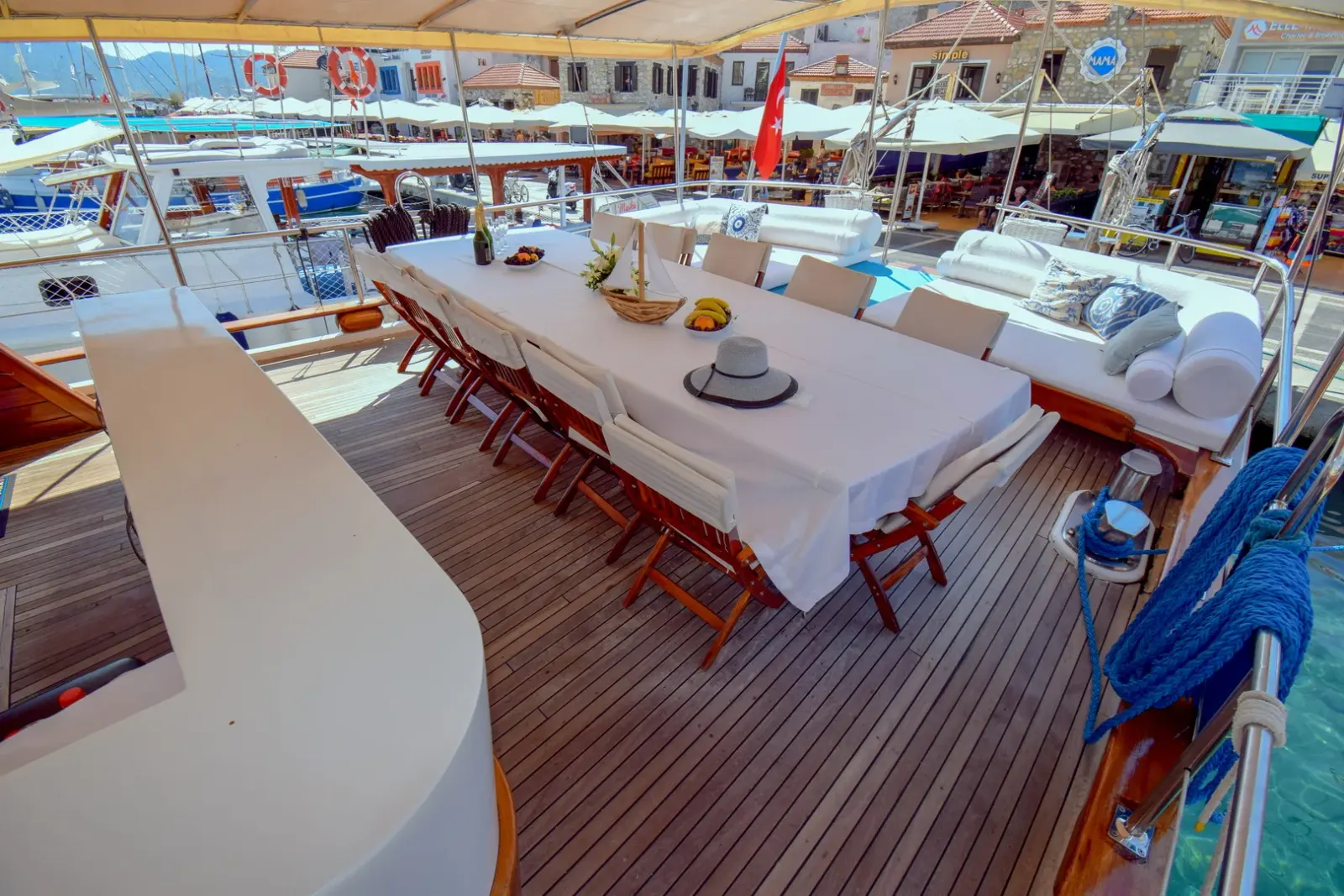 Perla del Mar I sailing in Marmaris