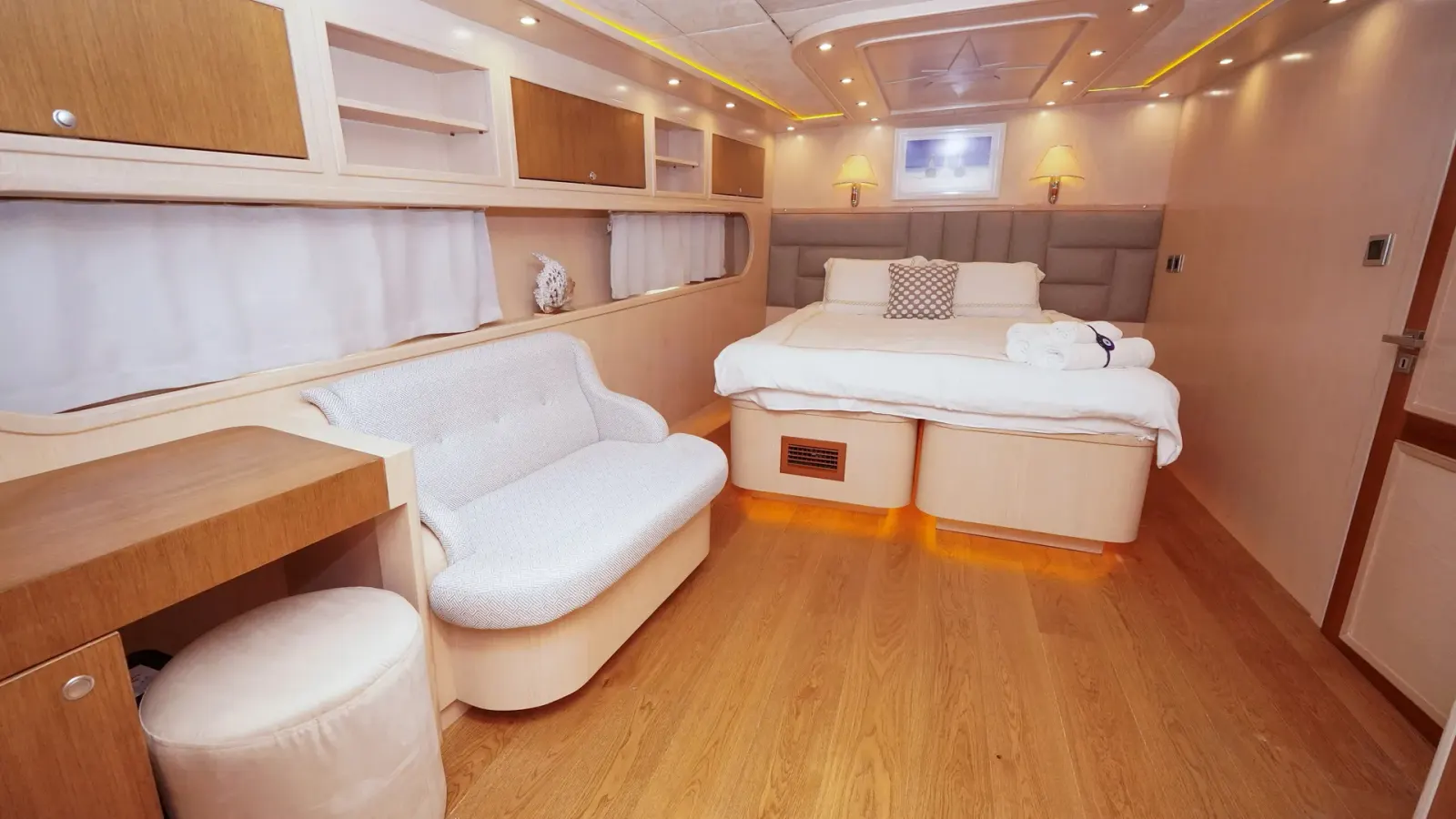 Perla del Mar II sailing in Marmaris