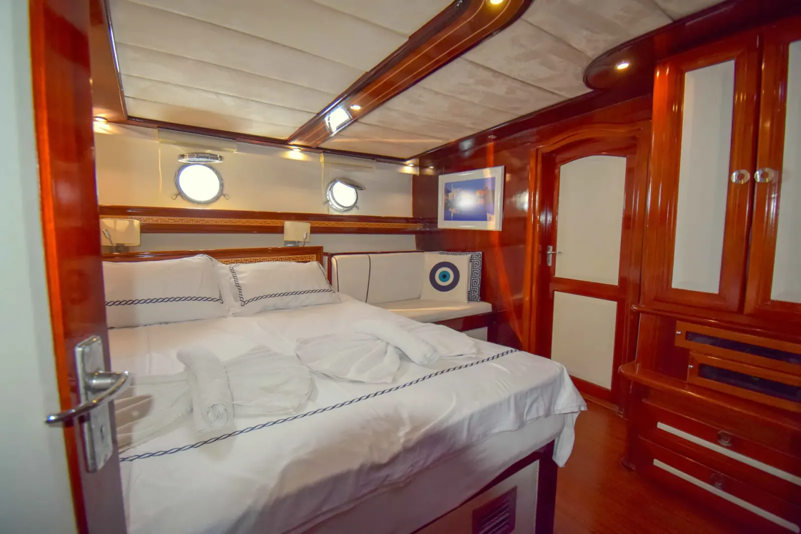 Perla del Mar II sailing in Marmaris