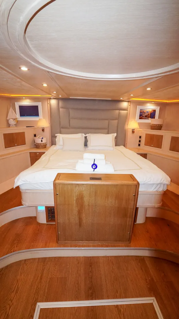Perla del Mar II sailing in Marmaris