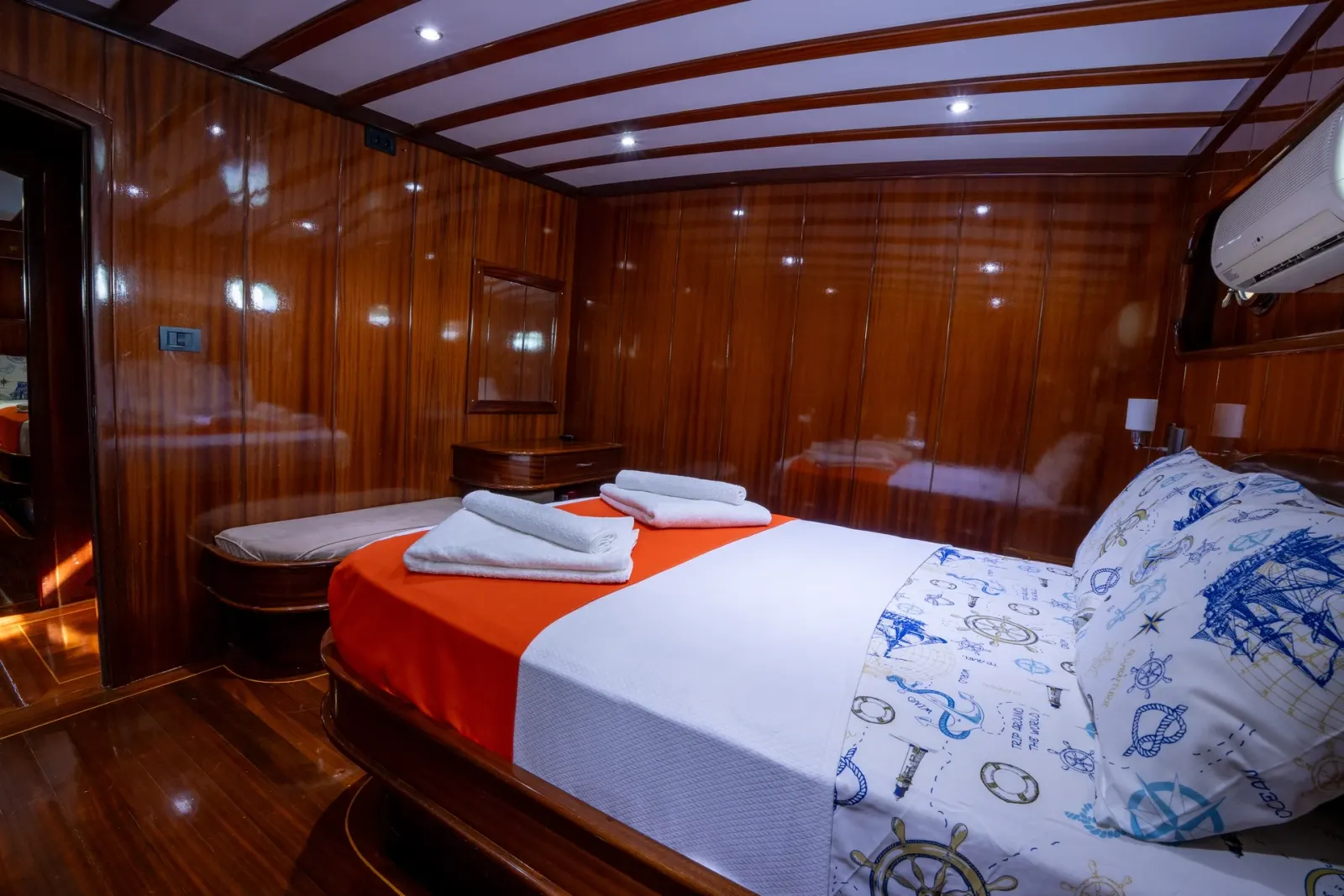 Semercioglu IV sailing in Fethiye