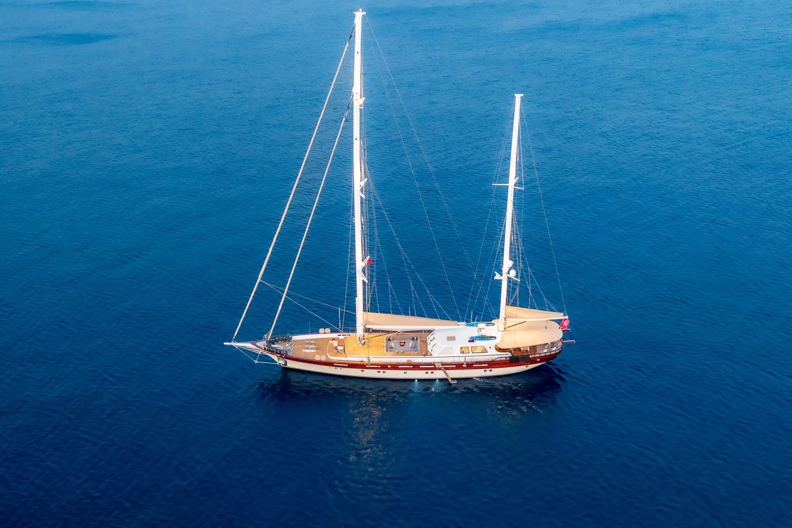 Zelda sailing in Kos