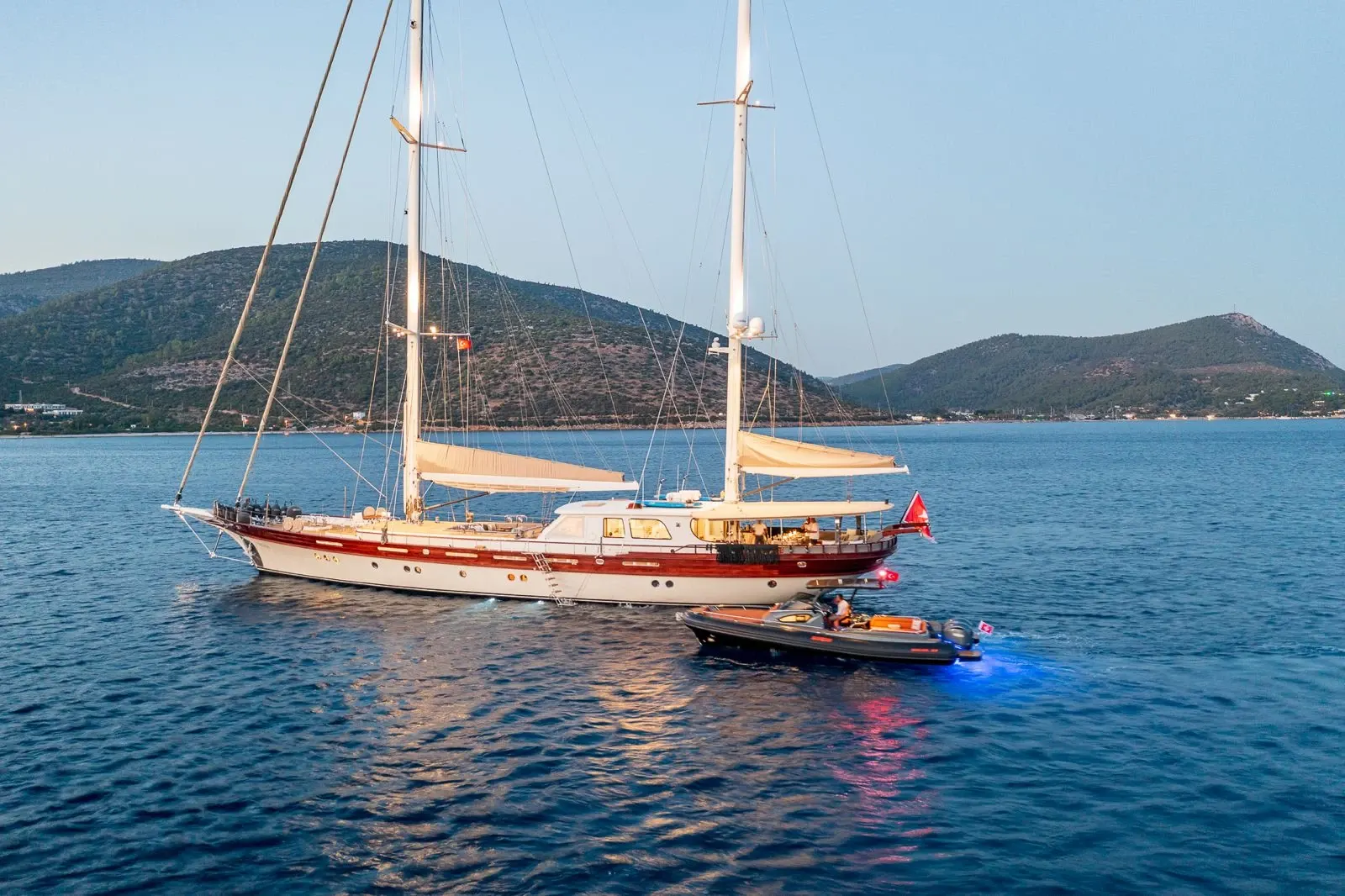 Zelda sailing in Kos