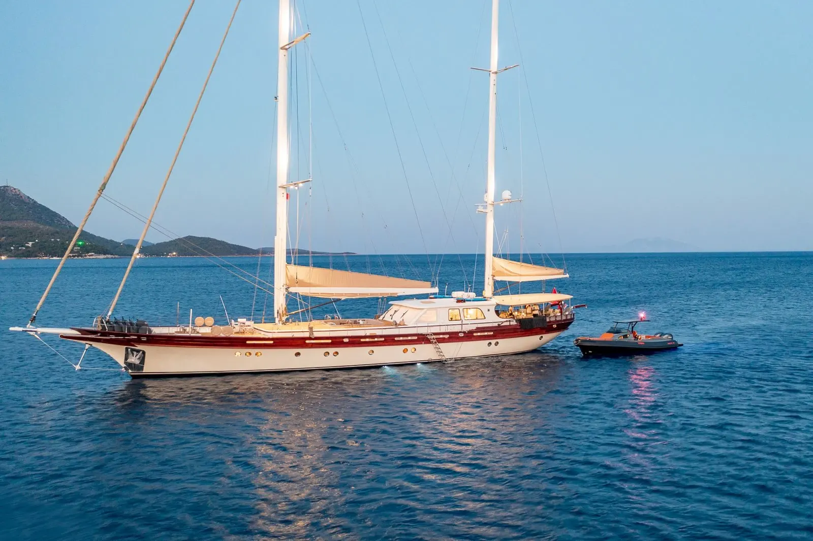 Zelda sailing in Kos