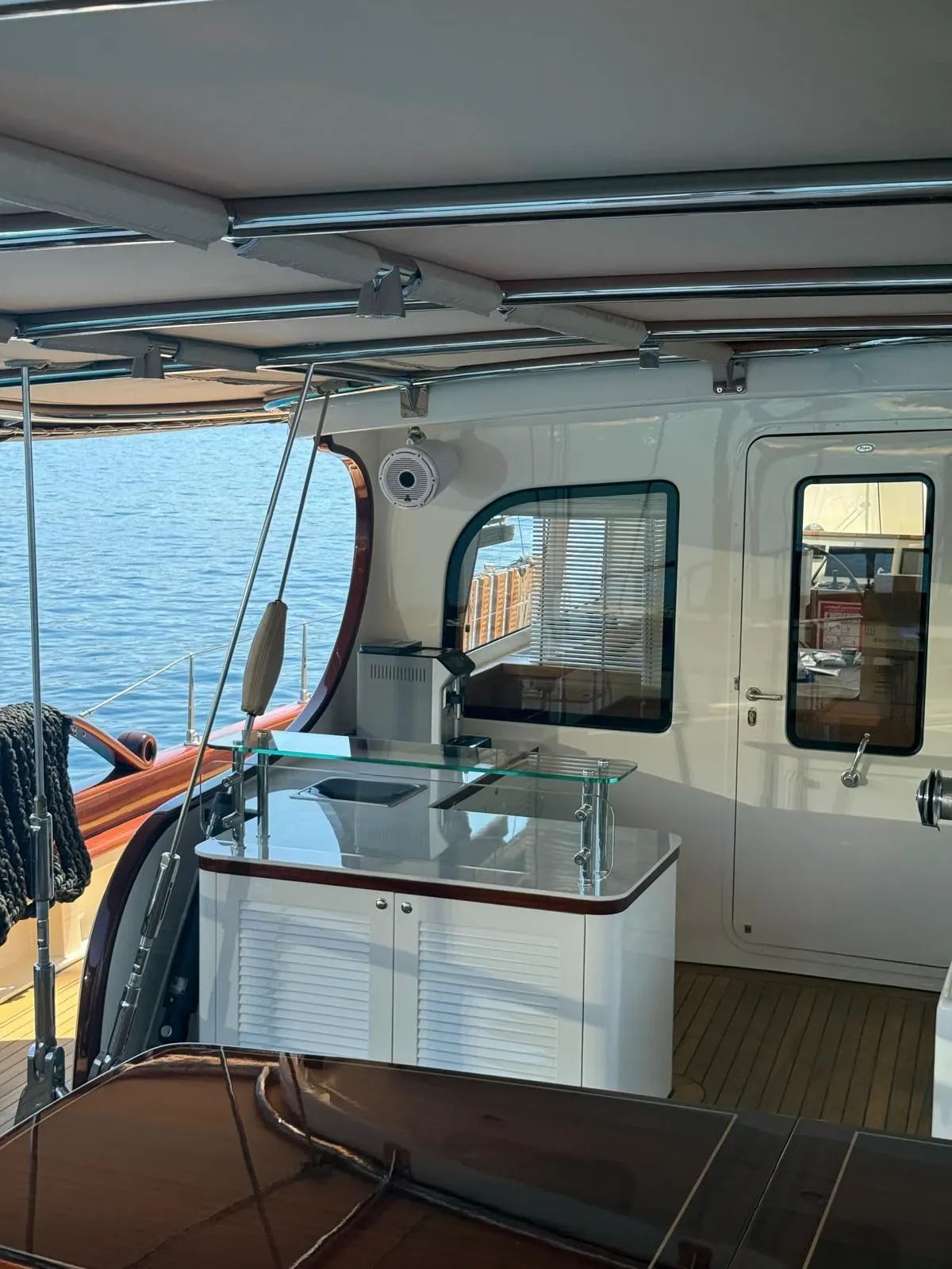 Zelda sailing in Kos