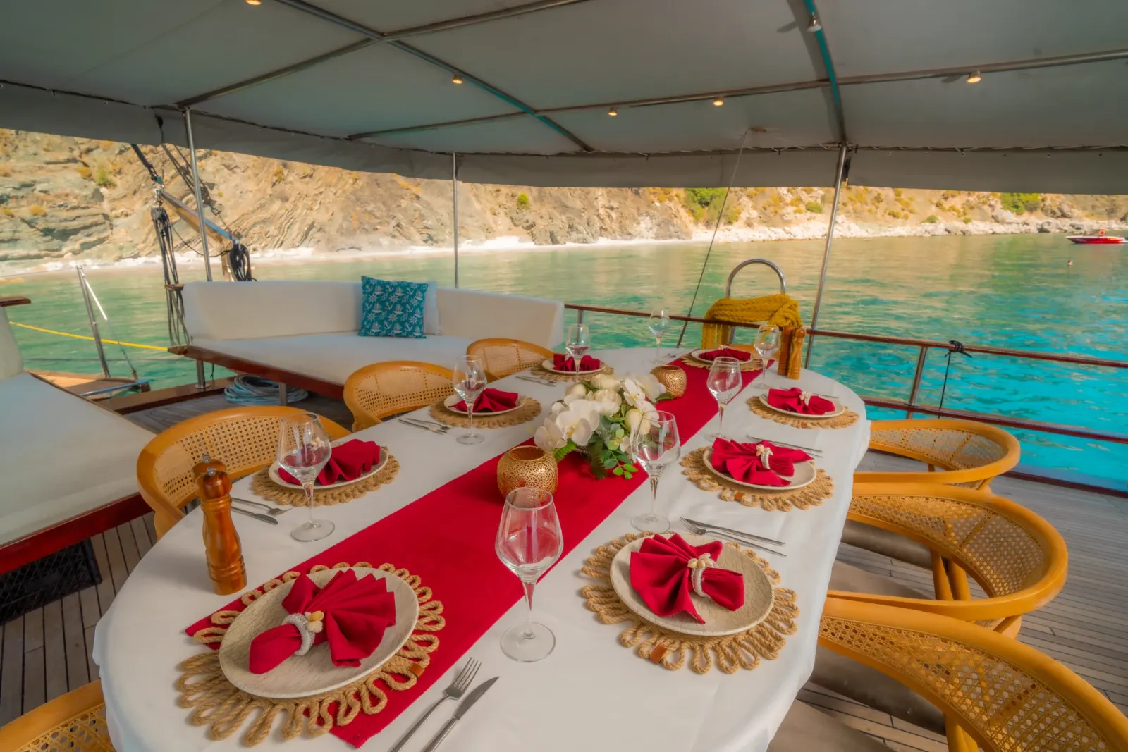 Princess Alize sailing in Marmaris
