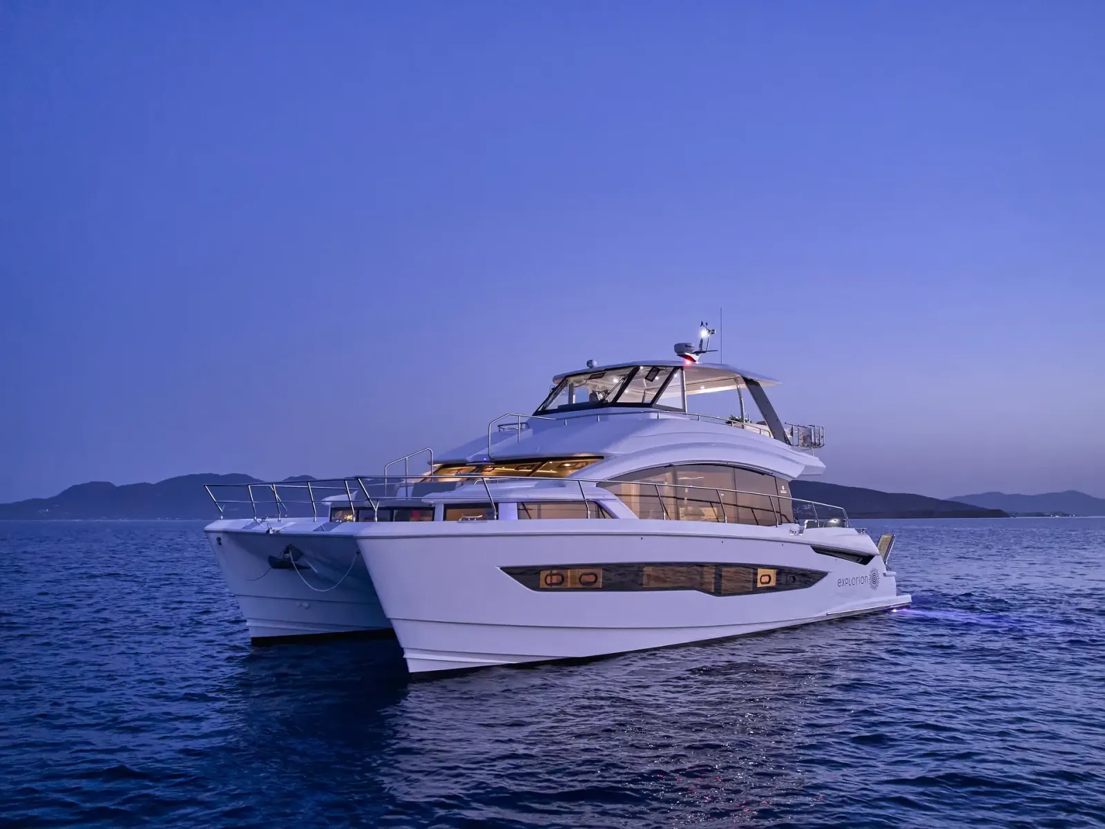 Explorion sailing in Athen