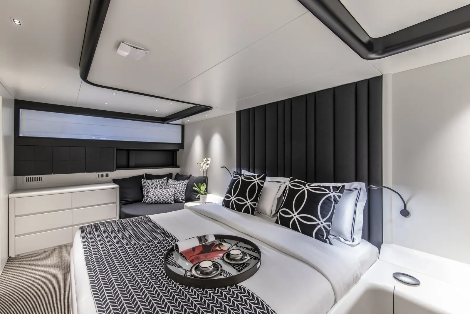 Project Steel sailing in Athen