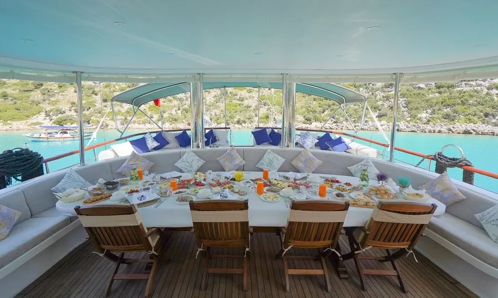 Prenses Esila sailing in Marmaris