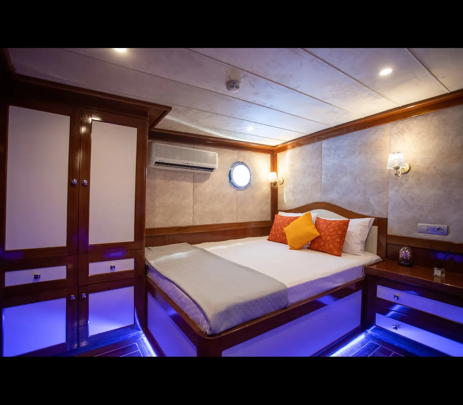 Queen of RTT sailing in Fethiye