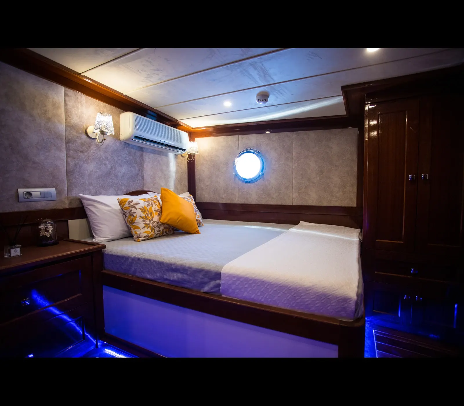 Queen of RTT sailing in Fethiye