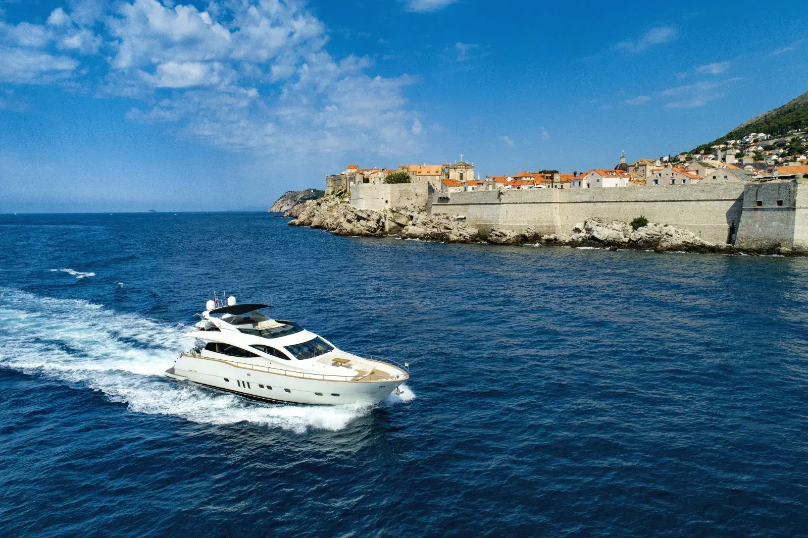 Salt Motoryacht interior cabin view
