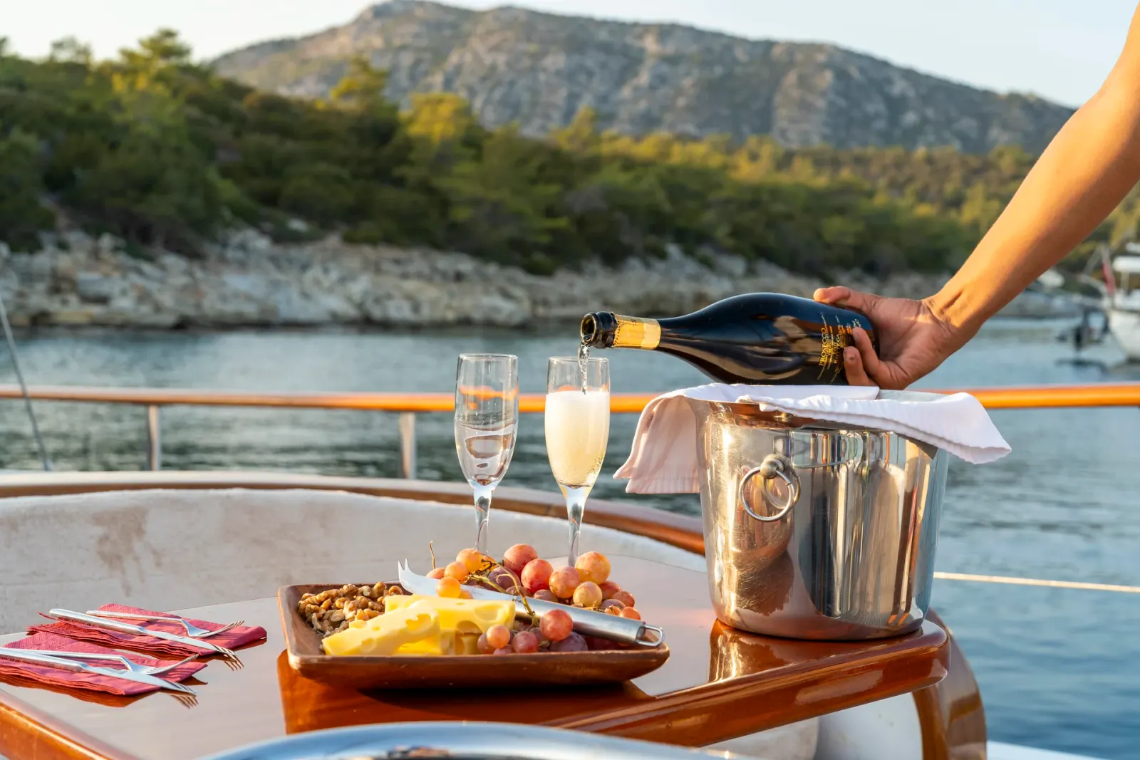 Artemis sailing in Bodrum