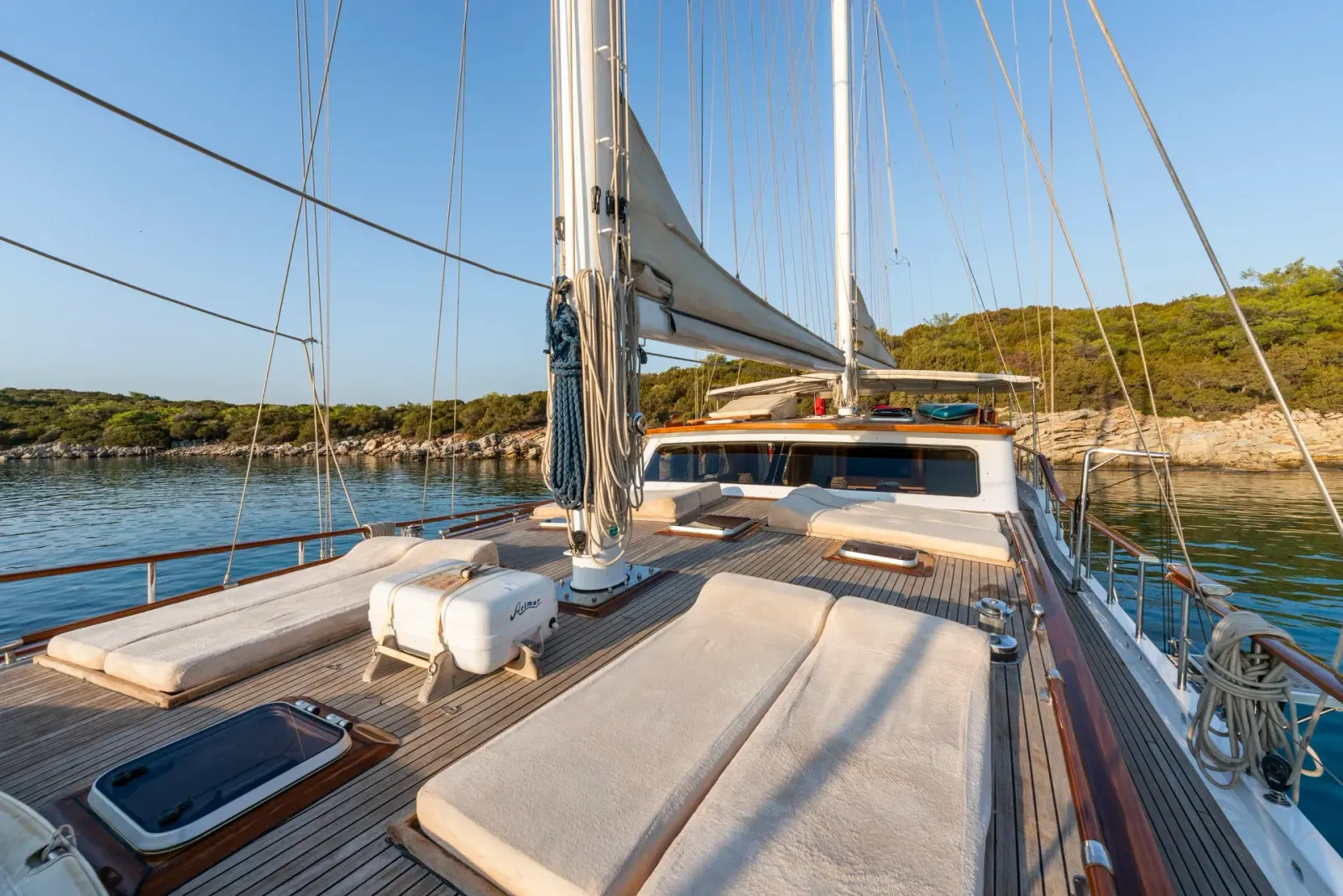 Artemis sailing in Bodrum