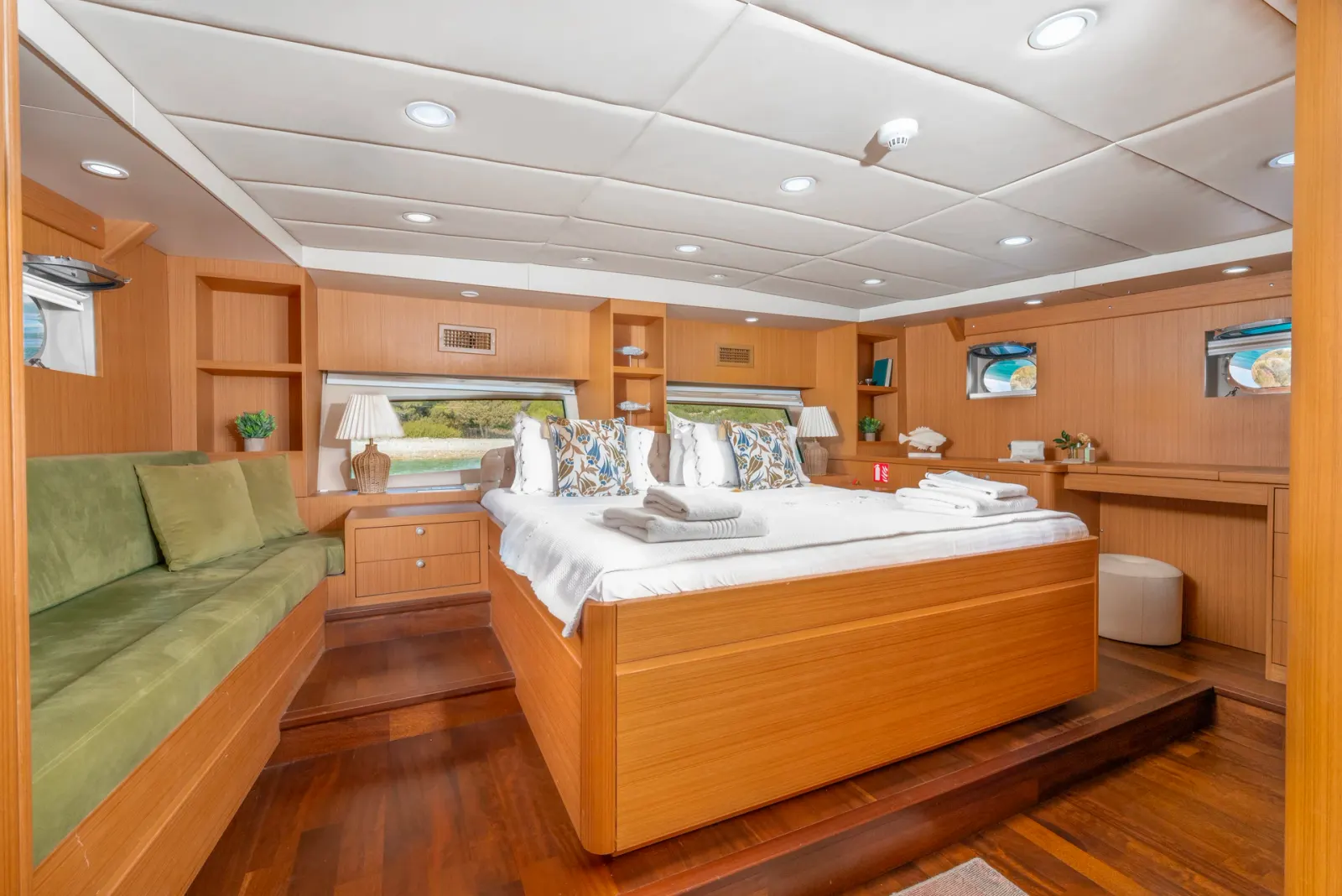 Artemis sailing in Bodrum