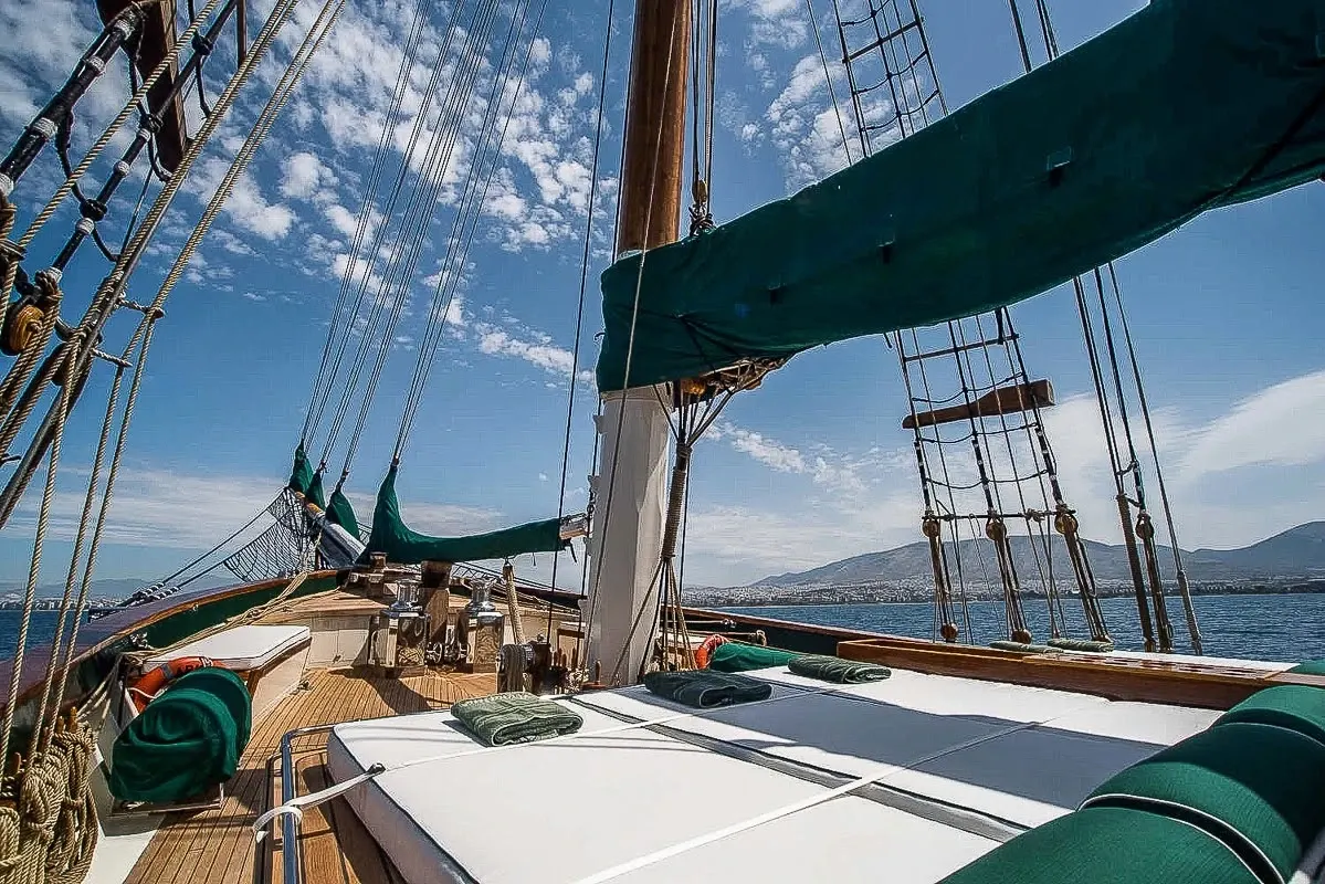 Arktos sailing in Athens