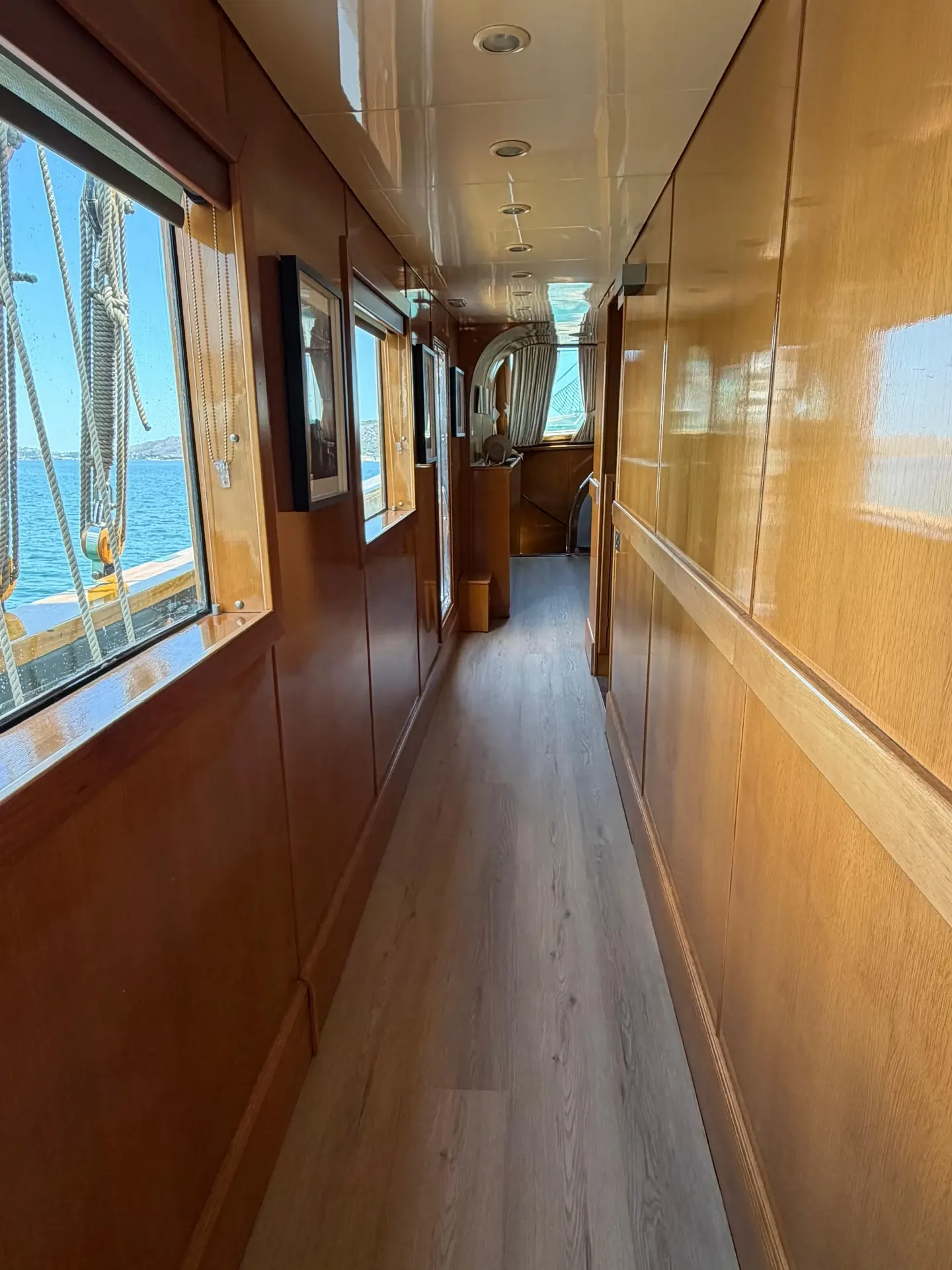Arktos sailing in Athens