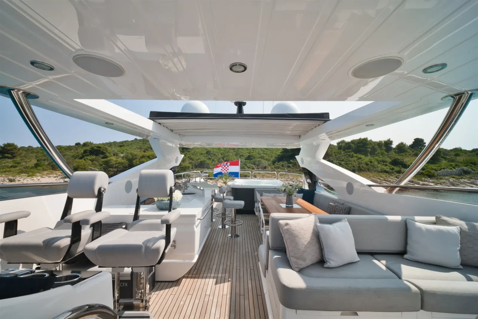Quantum sailing in Trogir