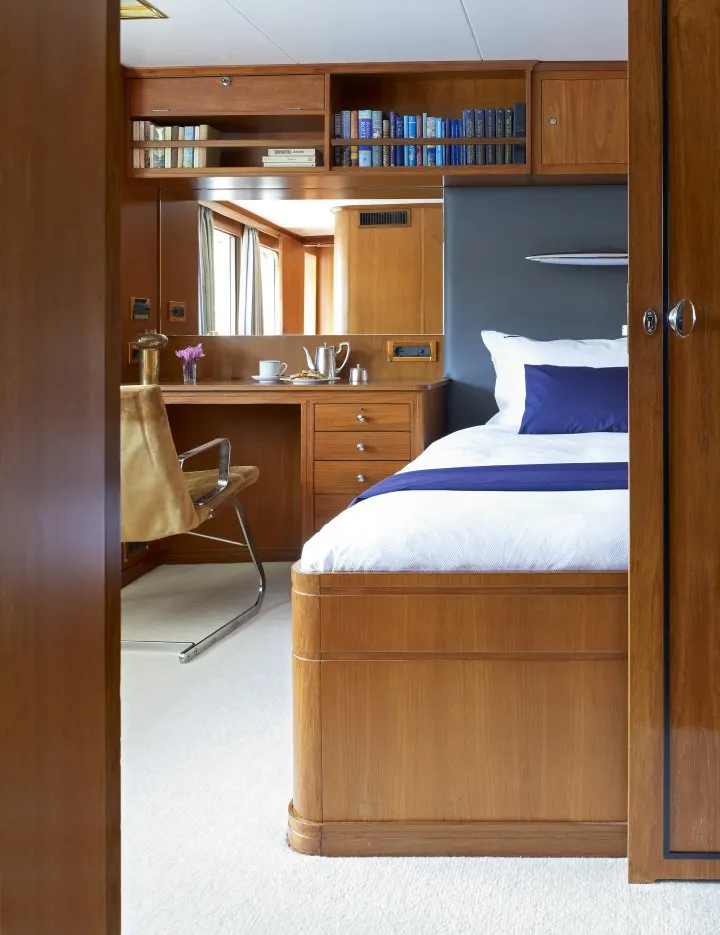 Northwind II sailing in Athens
