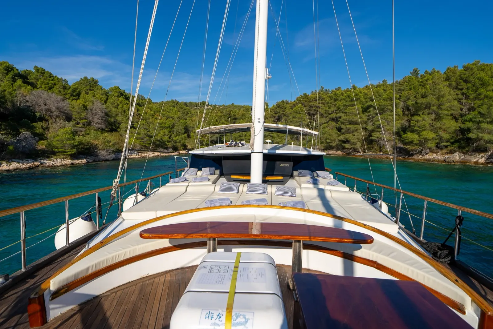 Allure E sailing in Split