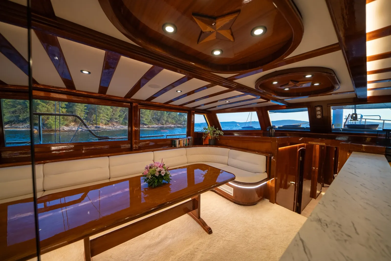 Allure E sailing in Split