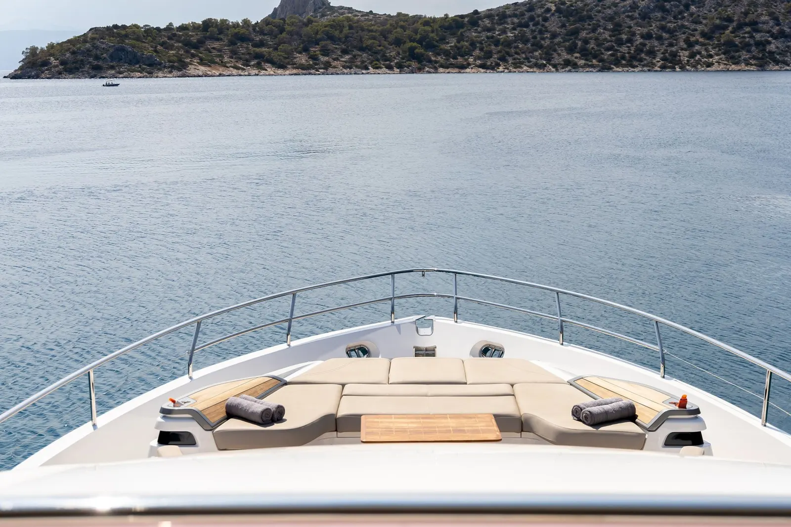 Vista sailing in Athens
