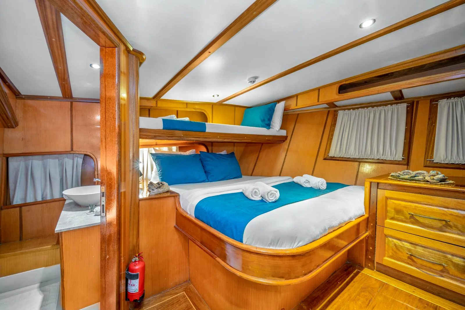 Tersane 8 sailing in Fethiye