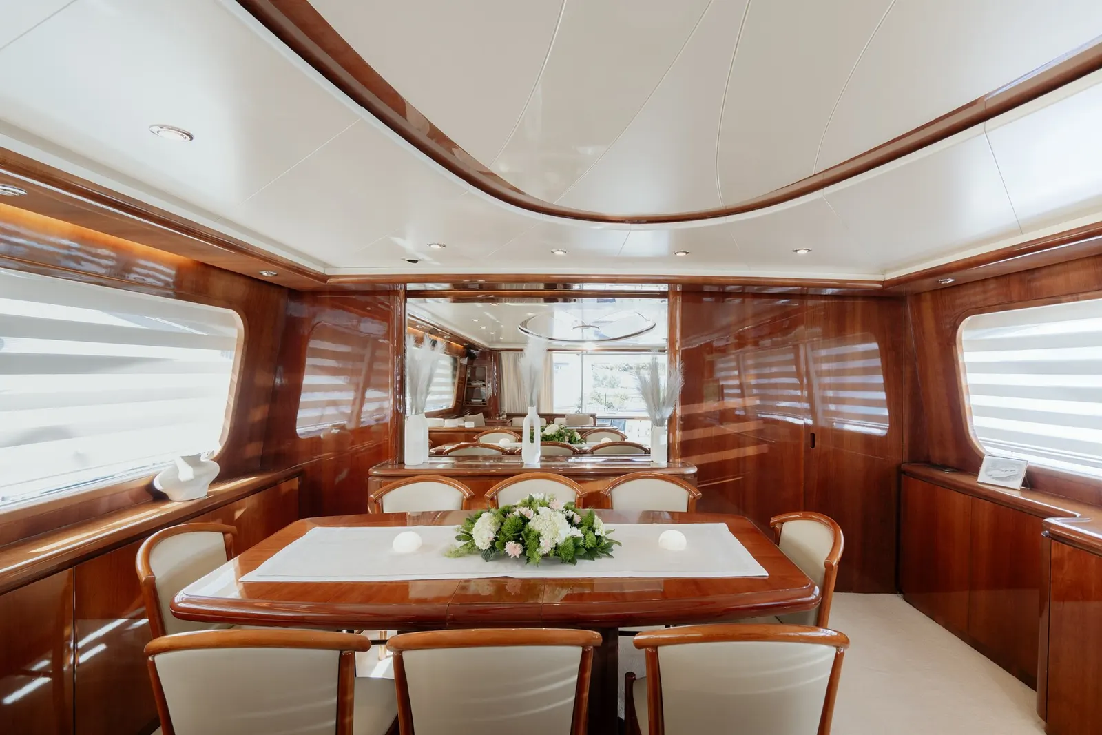 Estia Poseidon sailing in Atina
