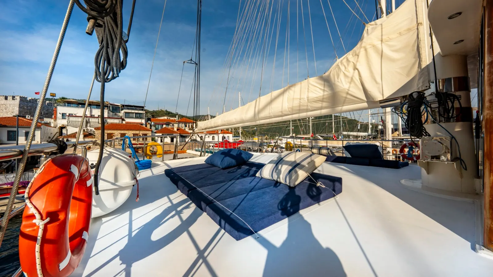 Grand Admiral sailing in Fethiye