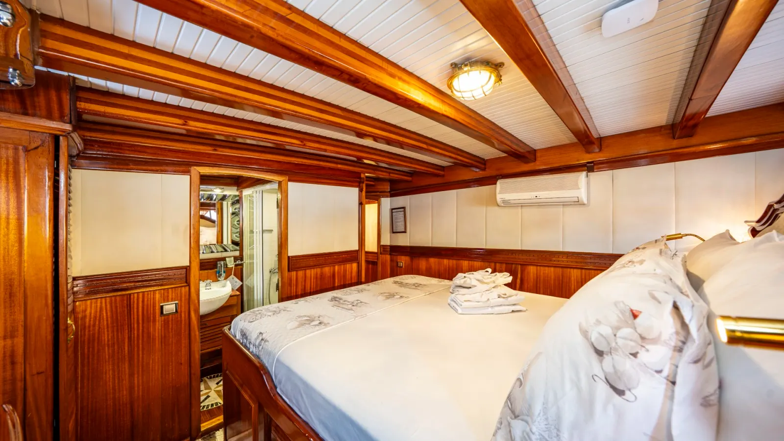 Grand Admiral sailing in Fethiye