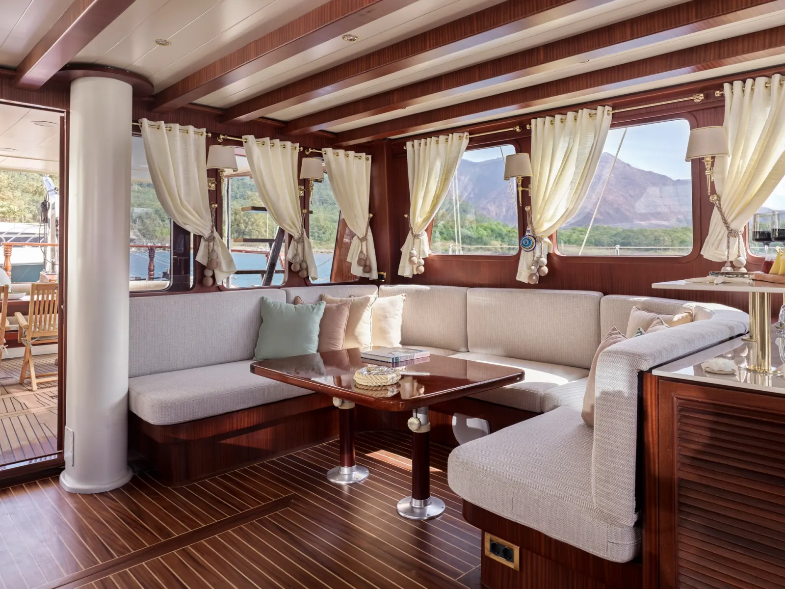 Kaftan sailing in Bodrum