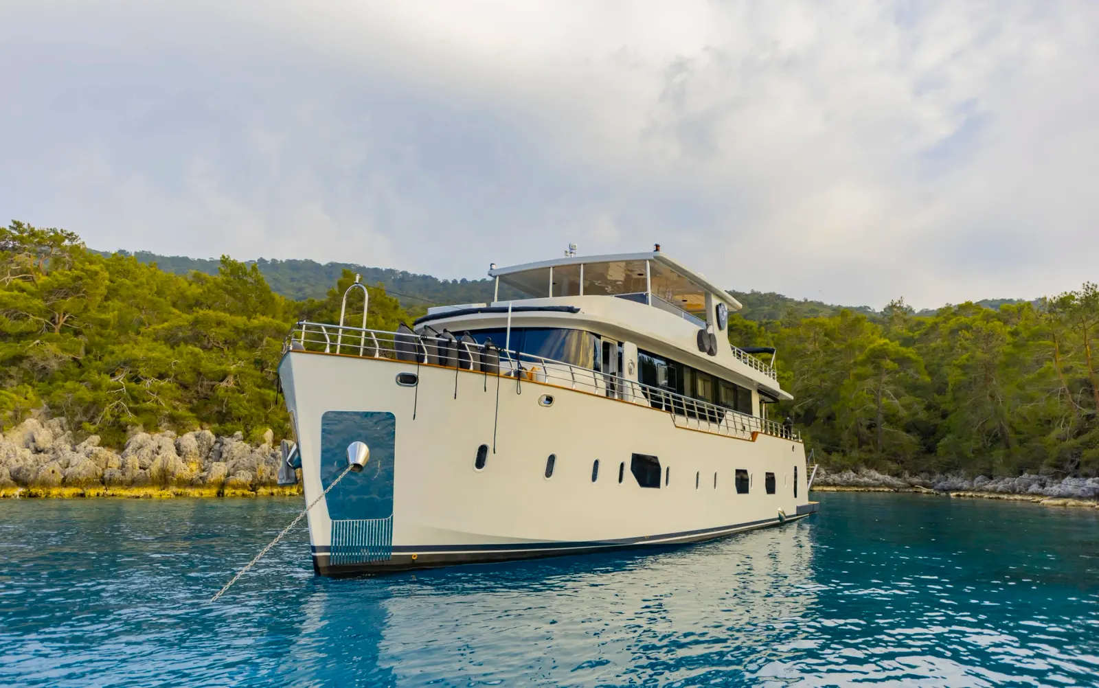 Simay M sailing in Fethiye