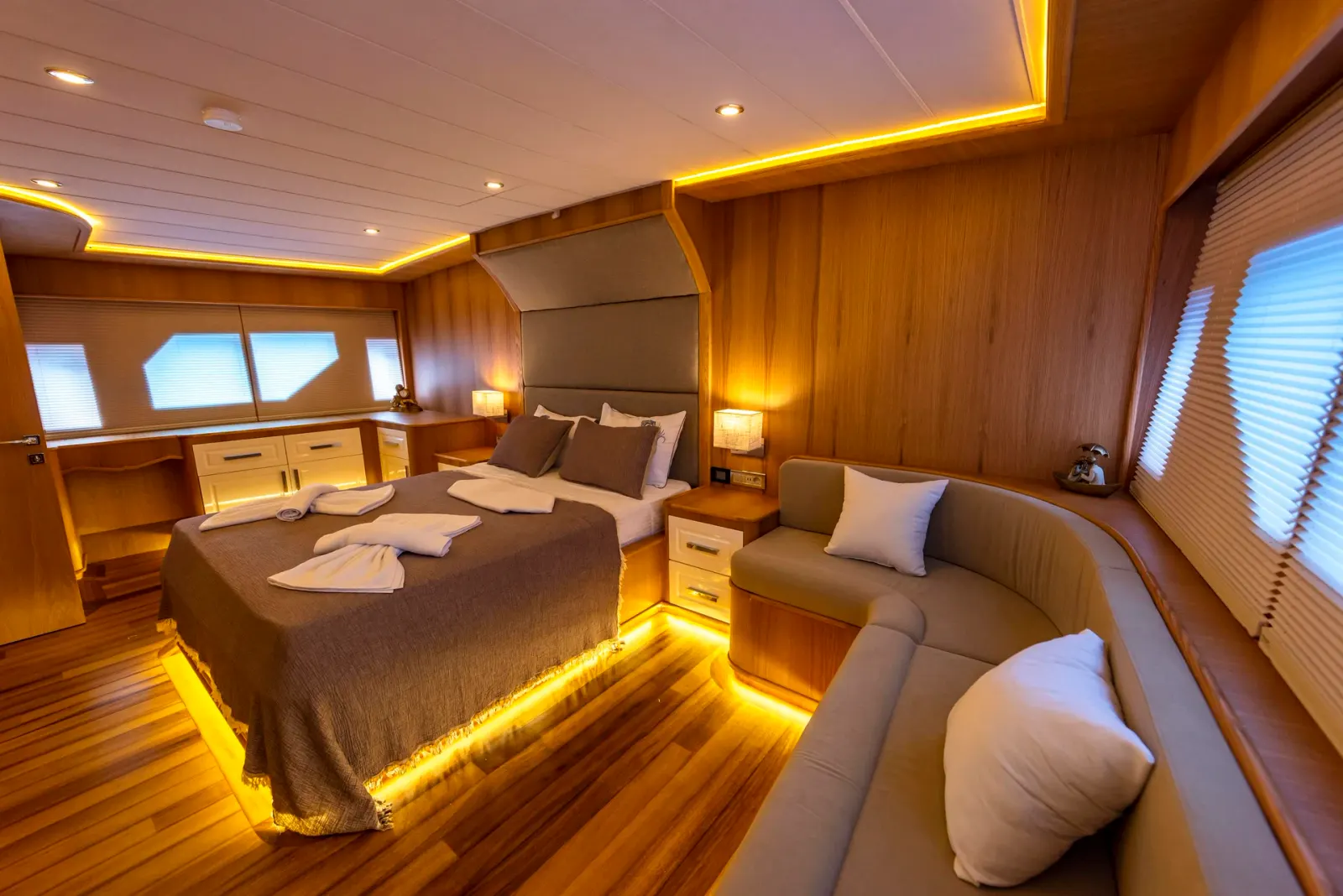 Simay M sailing in Fethiye