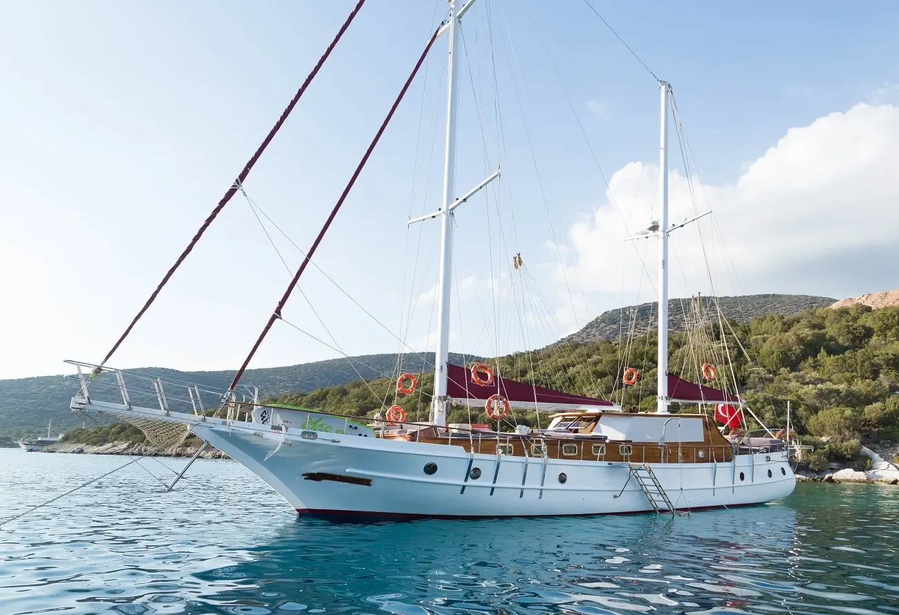 Primadonna Gulet interior cabin view